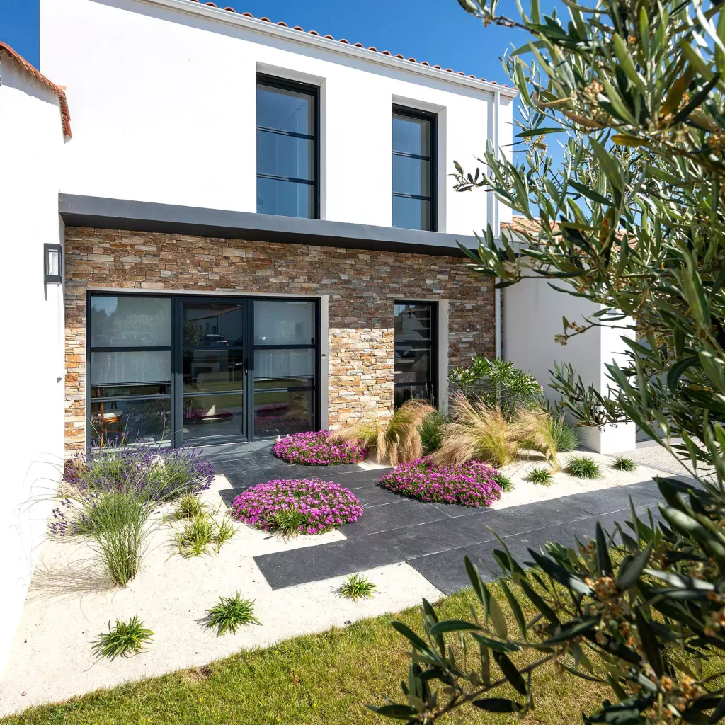 Réalisation projet Minimalisme Contemporain par ID Jardin aux Sables d’Olonne